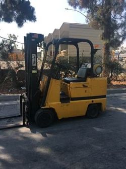 Caterpillar forklift 5000# capacity 3 stage side shift