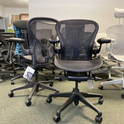 💥 GUARANTEE LOWEST PRICE 💥 HERMAN MILLER AERON CHAIRS ✅ FULLY LOADED ✅ 12 YEARS WARRANTY ✅ pick up at the store-deliver-ship all US.