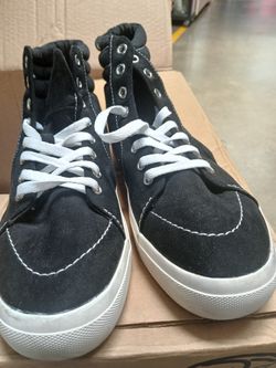 SUN + STONE. BLACK.  SIZES 8 AND 10.5