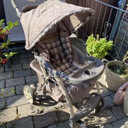 Baby carriage stroller Preowned Still In Very Good Condition 