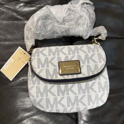 Brand New Michael Kors Crossbody Purse