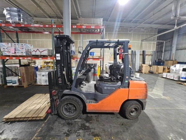 2017 Toyota Forklift 8FGU30