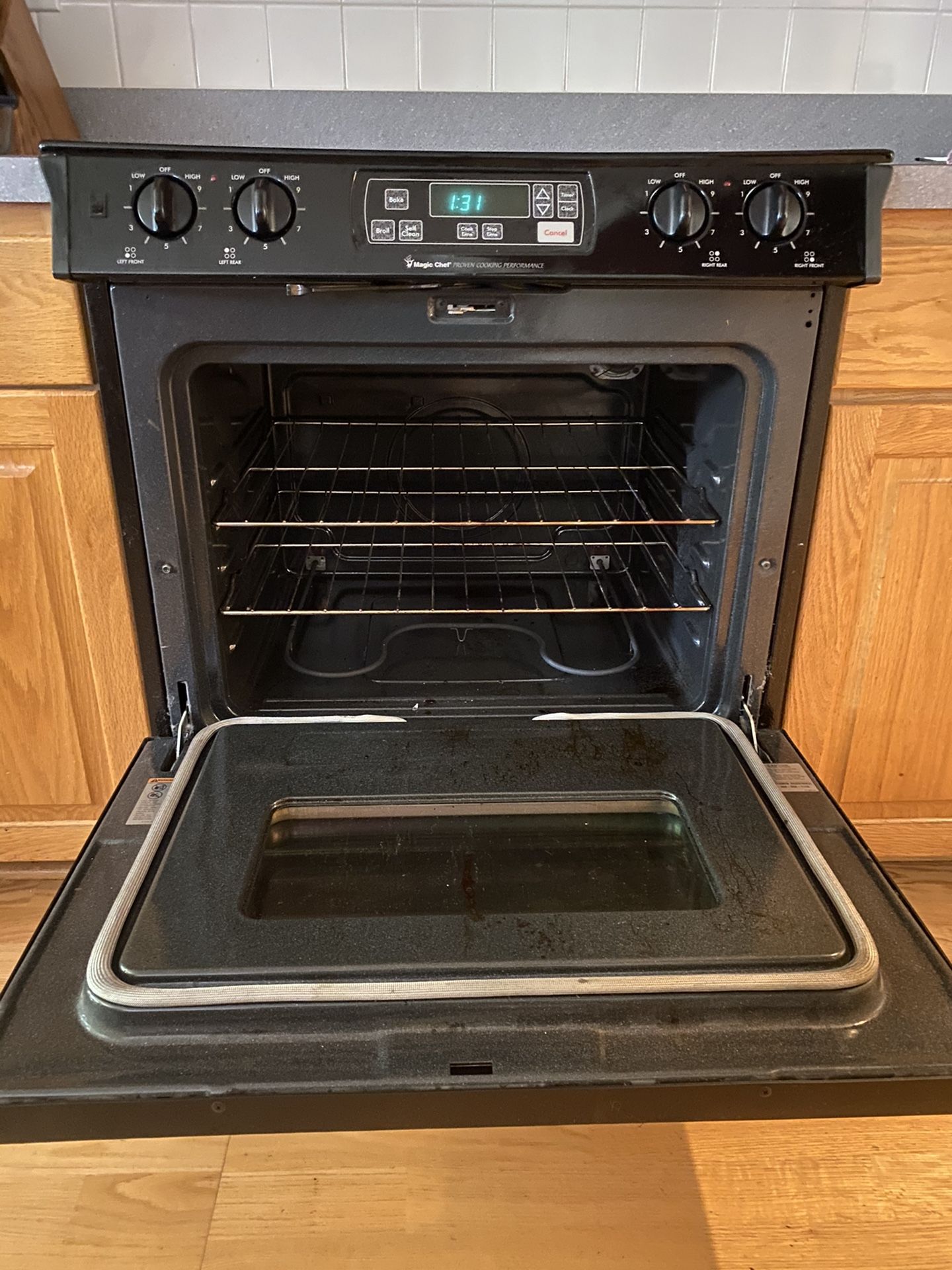 Maytag Magic Chef Electric Range for Sale in Chesapeake, VA OfferUp