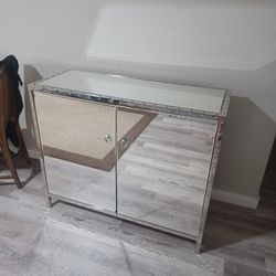Mirrored Cabinet 