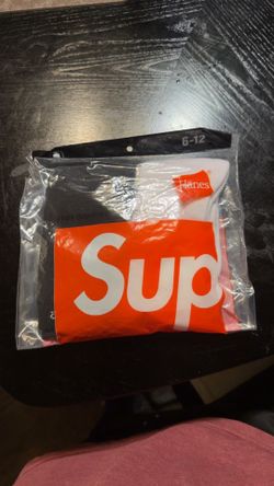 Supreme Socks