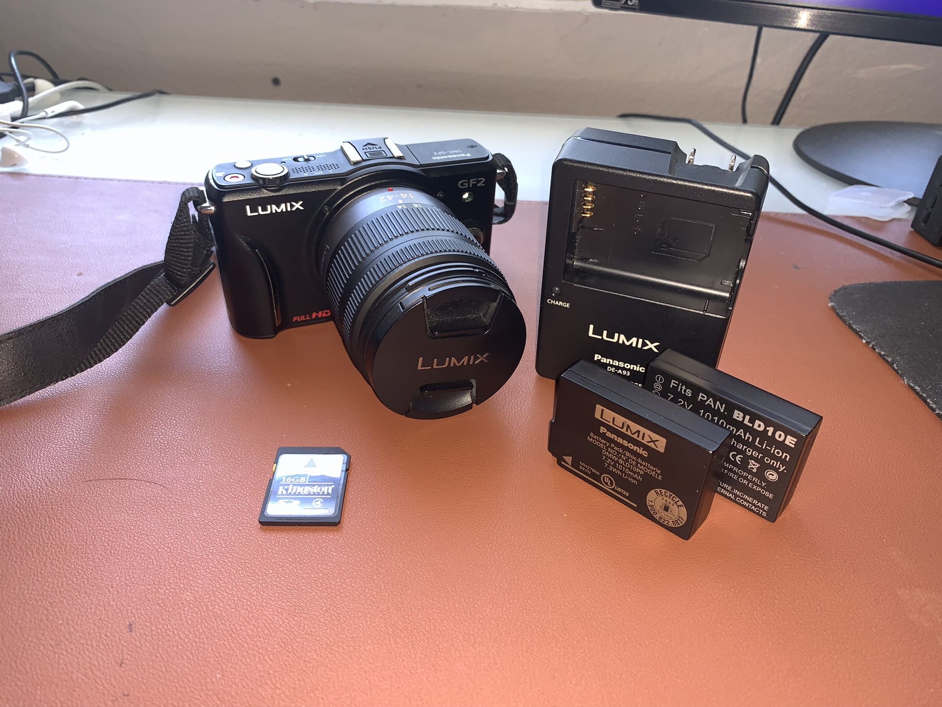Panasonic LUMIX GF2 digital SLR Camera