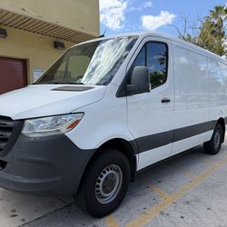2021 MERCEDES BENZ SPRINTER