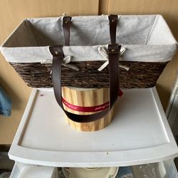 Woven Storage Basket NEW 18x 8.5 W/leather Hands. Pick up Dysart Road and Thunderbird.