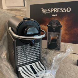Nespresso Pixie BRAND NEW