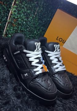 Louis Vuitton trainers black