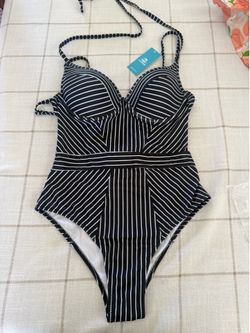 Women’s swimwear