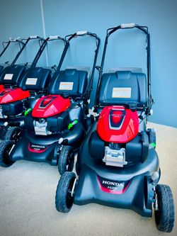 Brand New Honda Lawnmower self propelled model HRN216VKA.