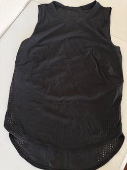 Lululemon tank small