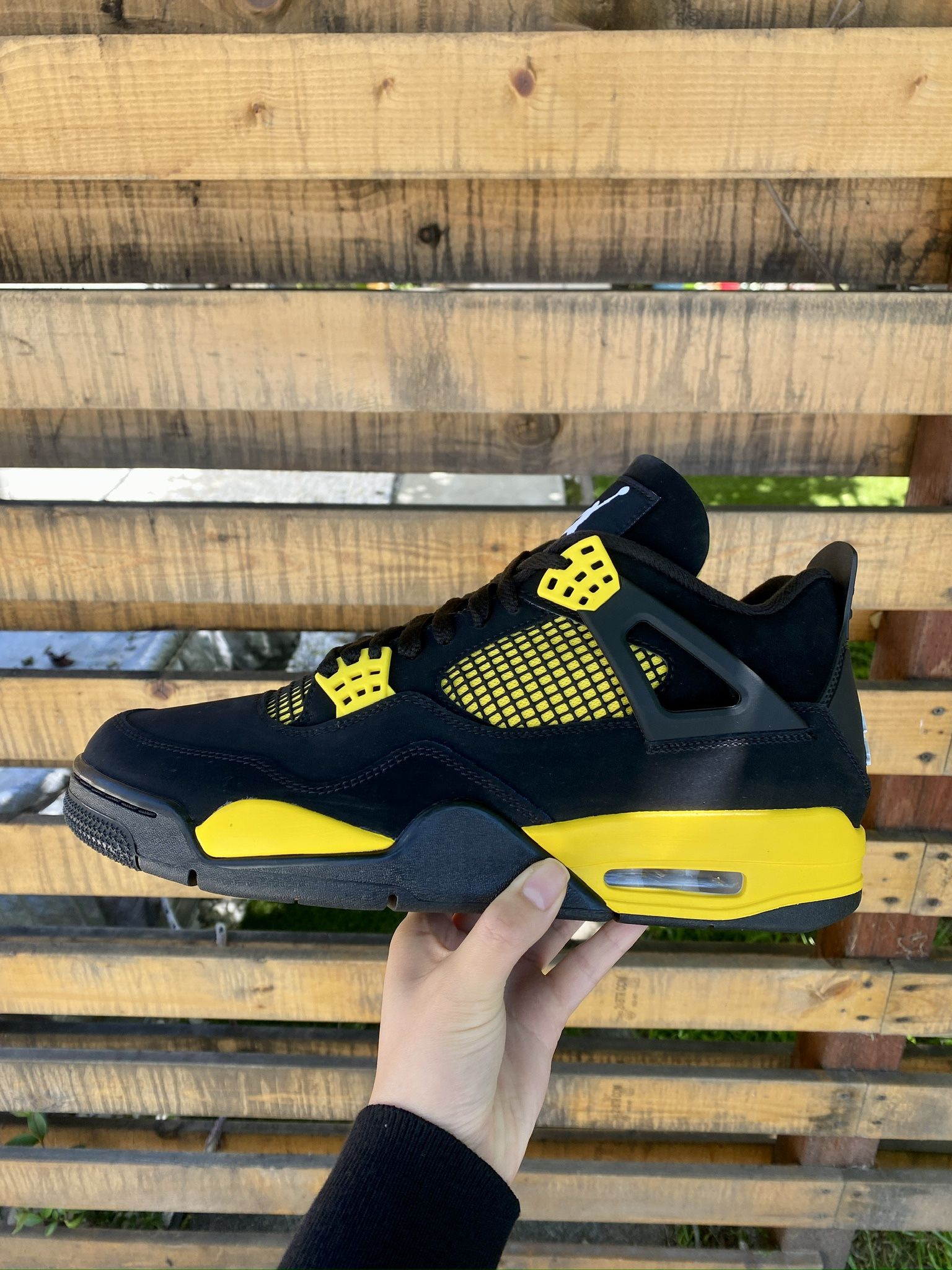 Jordan 4 Thunder Size 5Y, 13