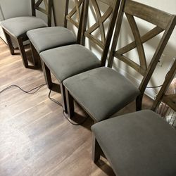 Free Table And Chairs 