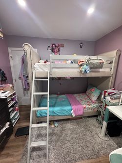 Litera para venta casi nueva color Hueso Verla para comprar con cita