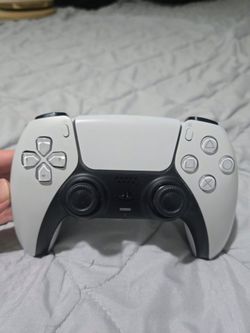 PlayStation 5 DualSense Wireless Controller