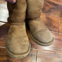 UGGs Kids Size 13