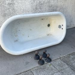 Antique Cast Iron Tub 