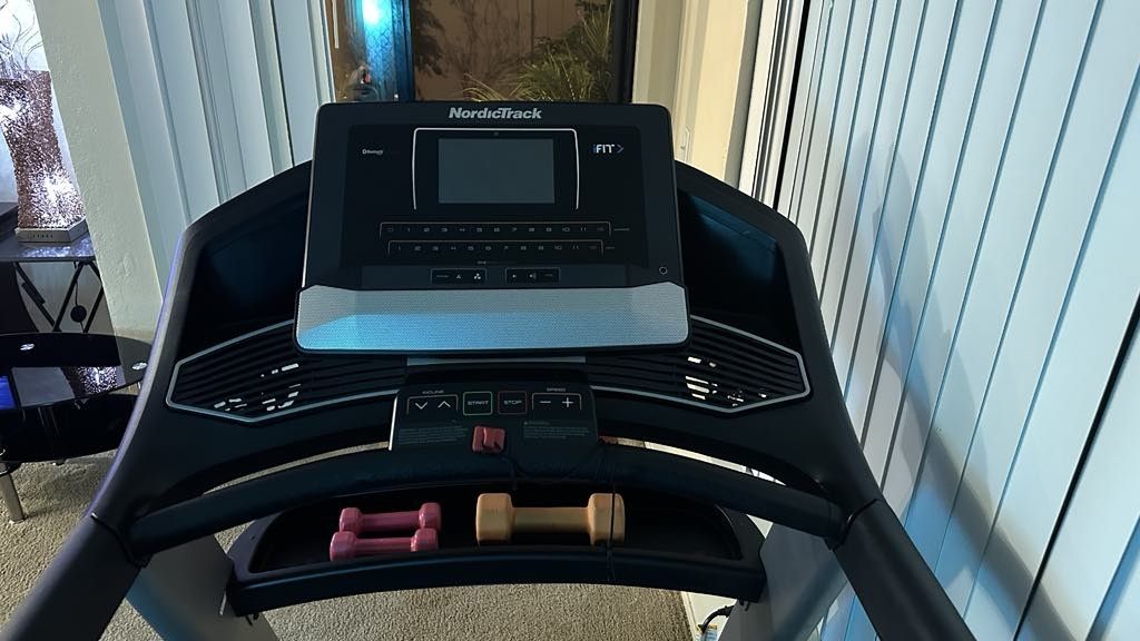 Treadmill. 500