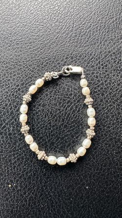 SMALL BRACELET SILVER AND PEARLS