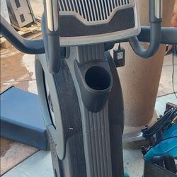 ProForm Trainer H7; iFIT-enabled Elliptical with 7” Touchscreen and Built-In Fan $250