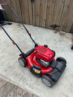 Troybilt Self Propelled Mower READ DESCRIPTION