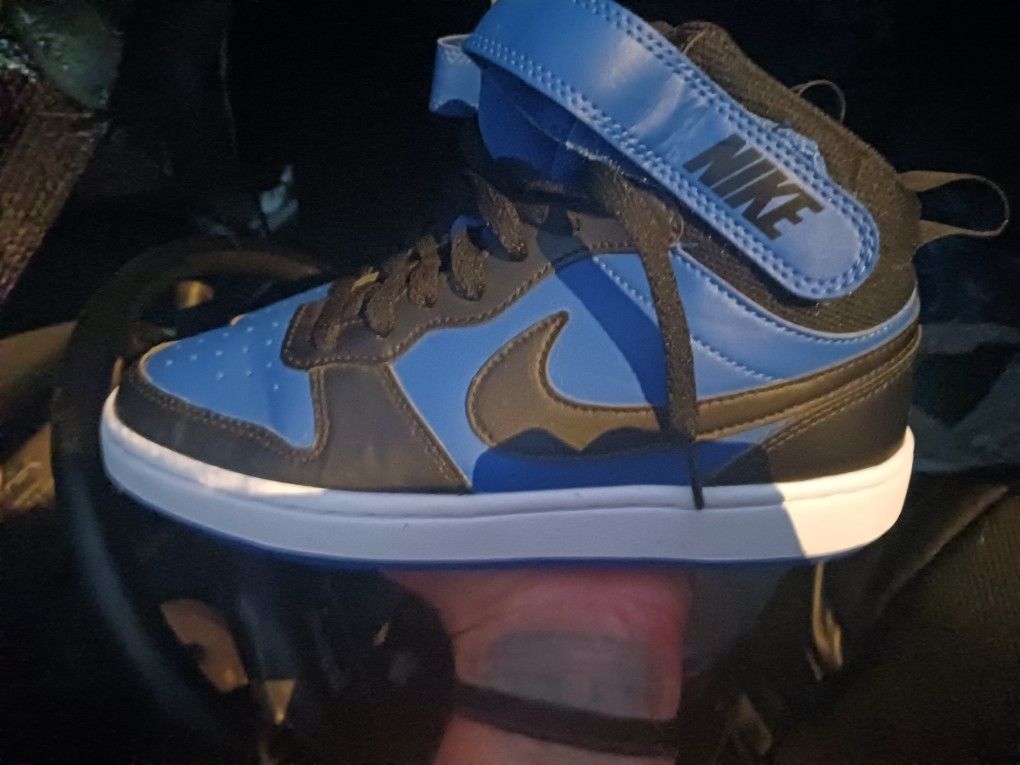 Jordan's Size 4yth