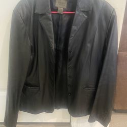 Women’s black leather jacket 100% leather