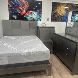 Beautiful Queen 7 Piece Bedroom, Set With Bed, Dresser, Mirror, Chest, And Nightstand 