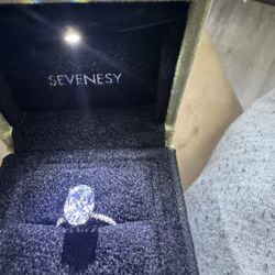  Sevenesy Aurelia Ring (size 4) 