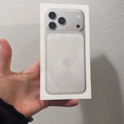 Apple iPhone 17 Pro Max 256gb No Sim Restrictions Unlock Brand New 0 Cycle Count White Color