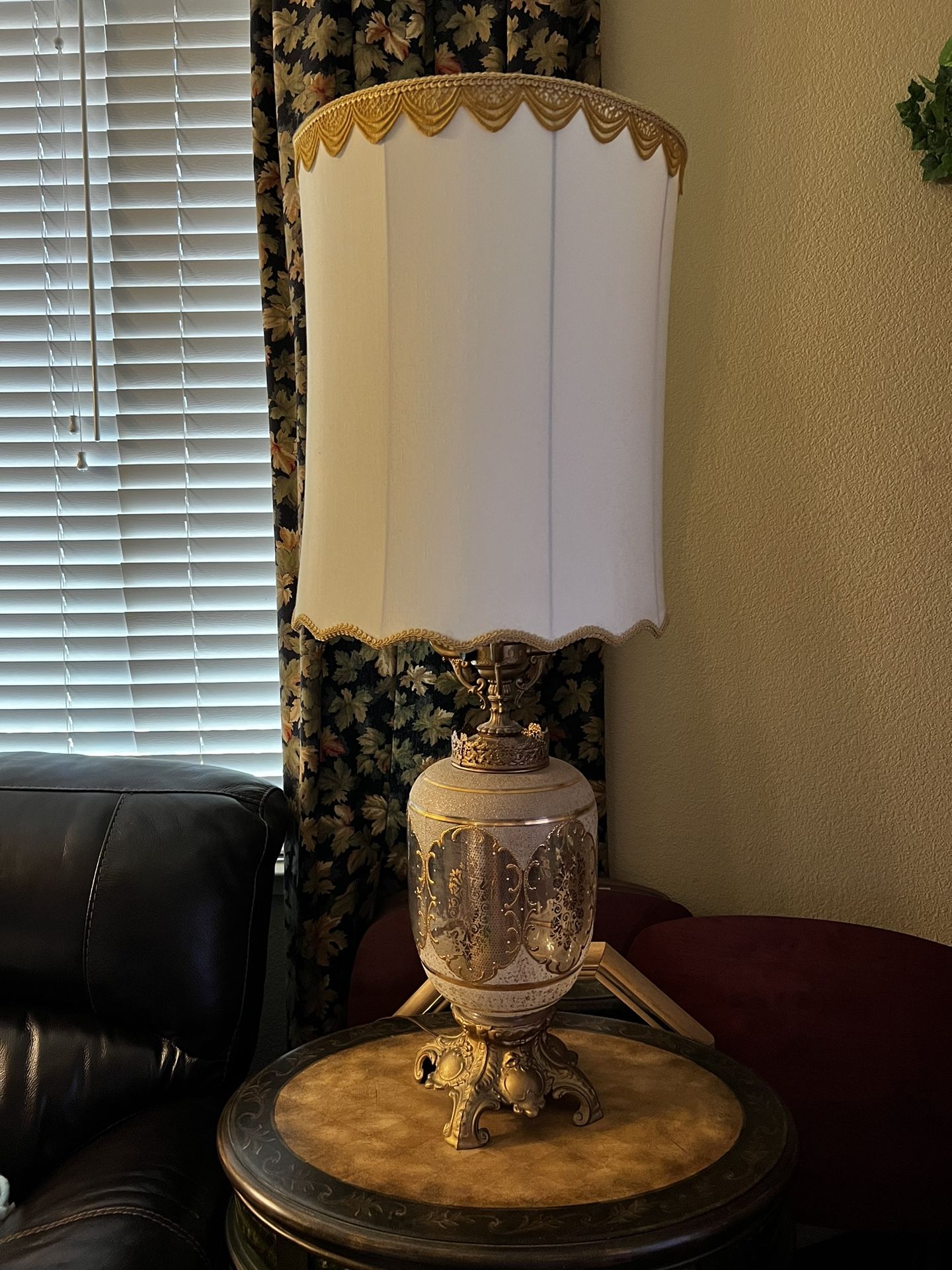Vintage Antique lamp
