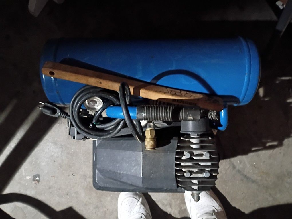 Air Compressor 