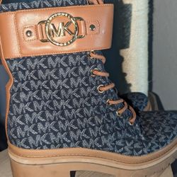 Michael Kors Boots Size 9