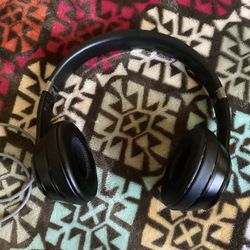 Beats solo 4