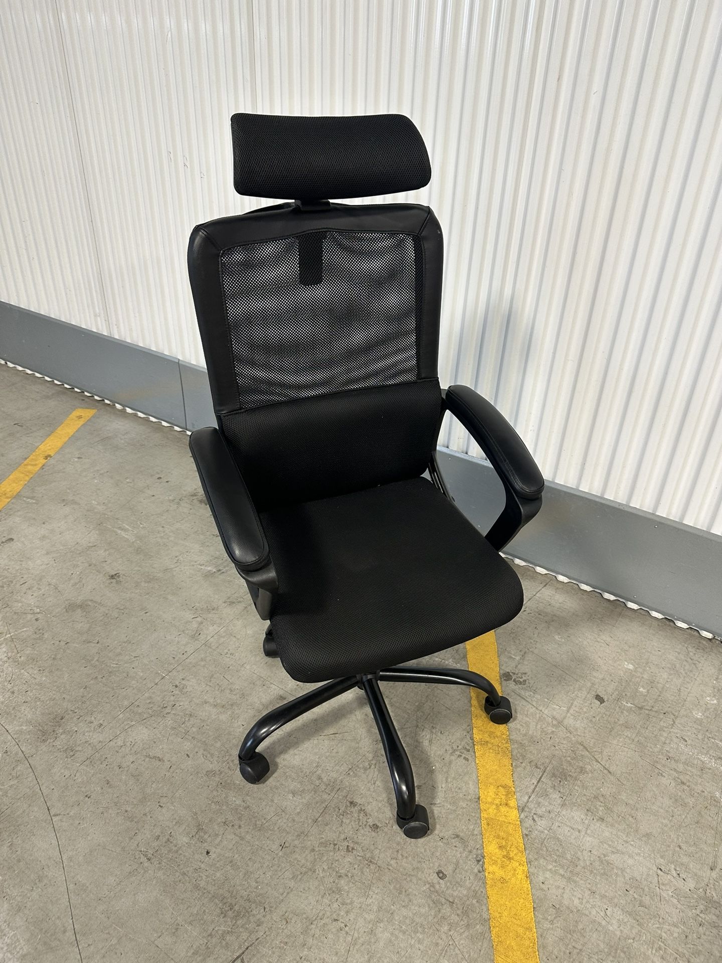 Computer Chair In Excellent Condition! 