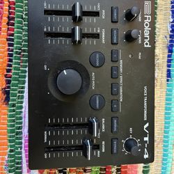 Roland Voice Transformer VT-4
