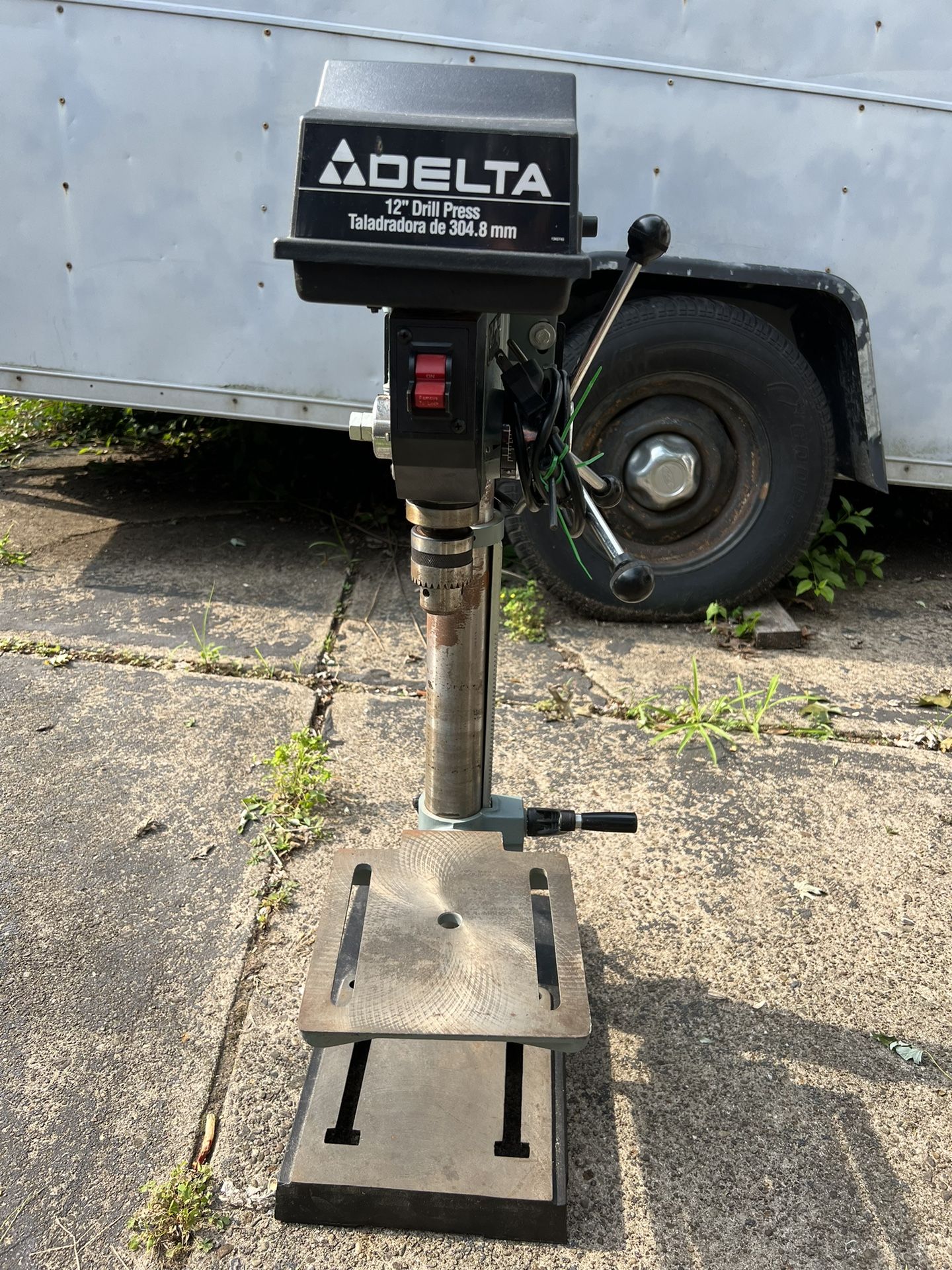 Delta 12" Drill Press Taladradora De 304.8mm Working In Great Shape! With Holder