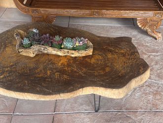 Parato Live Edge Table