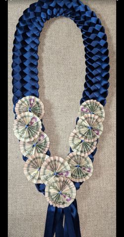 Graduation lei