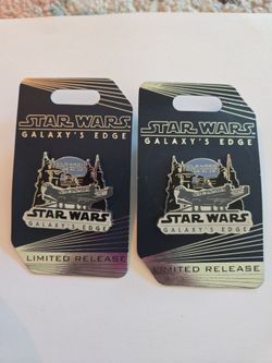 Star Wars Galaxy's Edge Cleared for Landing Limited Release Pins (2)
