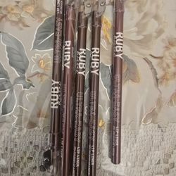 Nail Iteams And Makeup Iteams For Hair 