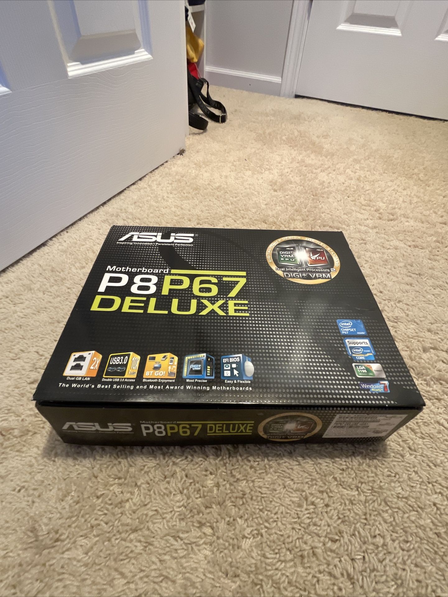 ASUSTeK COMPUTER P8P67 DELUXE, LGA 1155, Intel Motherboard