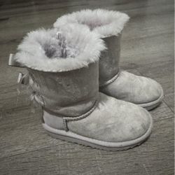 UGG Girls 10