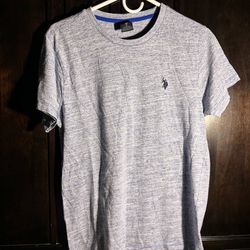 polo t-shirt size small
