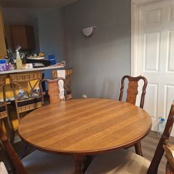 Table And chairs 
