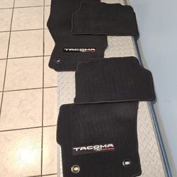 Vendo Alfombras Para Toyota Tacoma 2025
