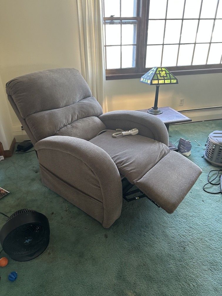 Beautiful Heated Reclining Massage Chair