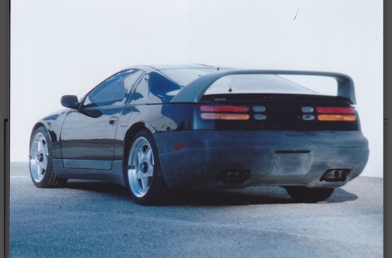 NISSAN 300ZX KAMINARI F40 WING. (WITH BRAKE LIGHT)